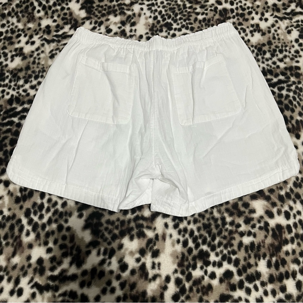 Old Navy size XL women’s white elastic waistband shorts - Picture 11 of 11